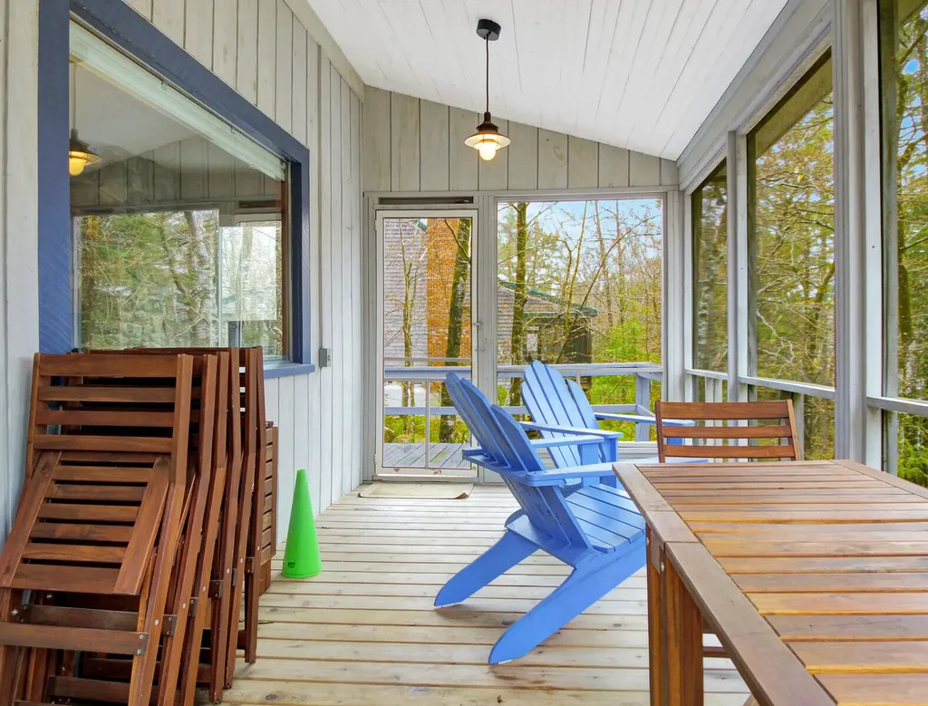 186 Peninsula Drive Rome ME 04963