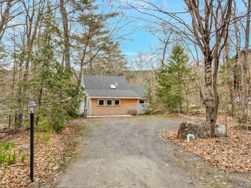 186 Peninsula Drive Rome ME 04963