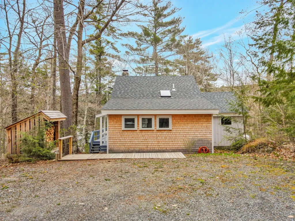 186 Peninsula Drive Rome ME 04963