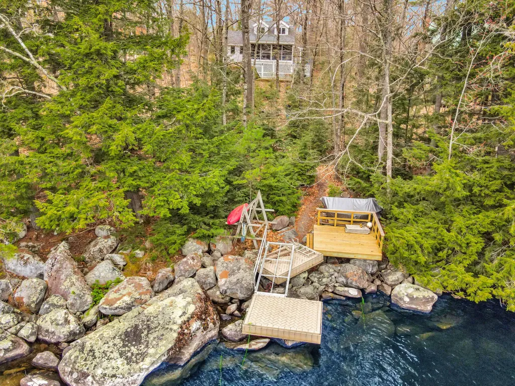 186 Peninsula Drive Rome ME 04963