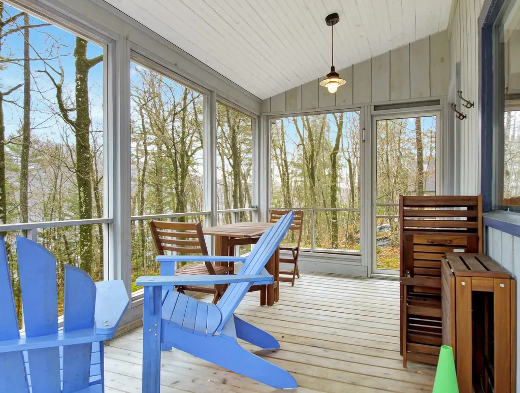 186 Peninsula Drive Rome ME 04963
