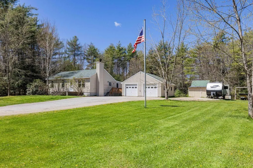 39 Hyde Road Gray ME 04039