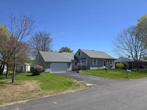 4 Donnelly Street Lewiston ME 04240