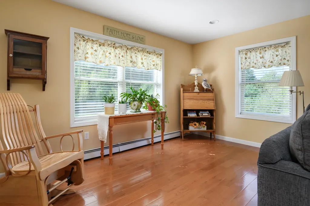 5 Heritage Way Kittery ME 03904