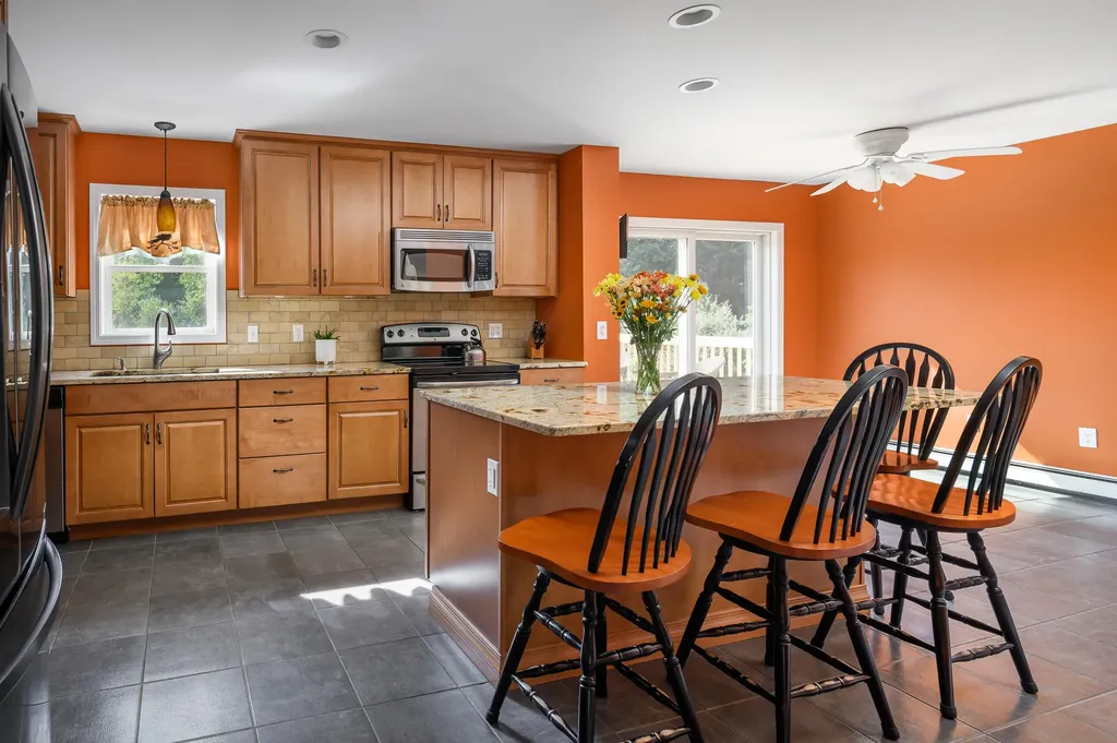 5 Heritage Way Kittery ME 03904