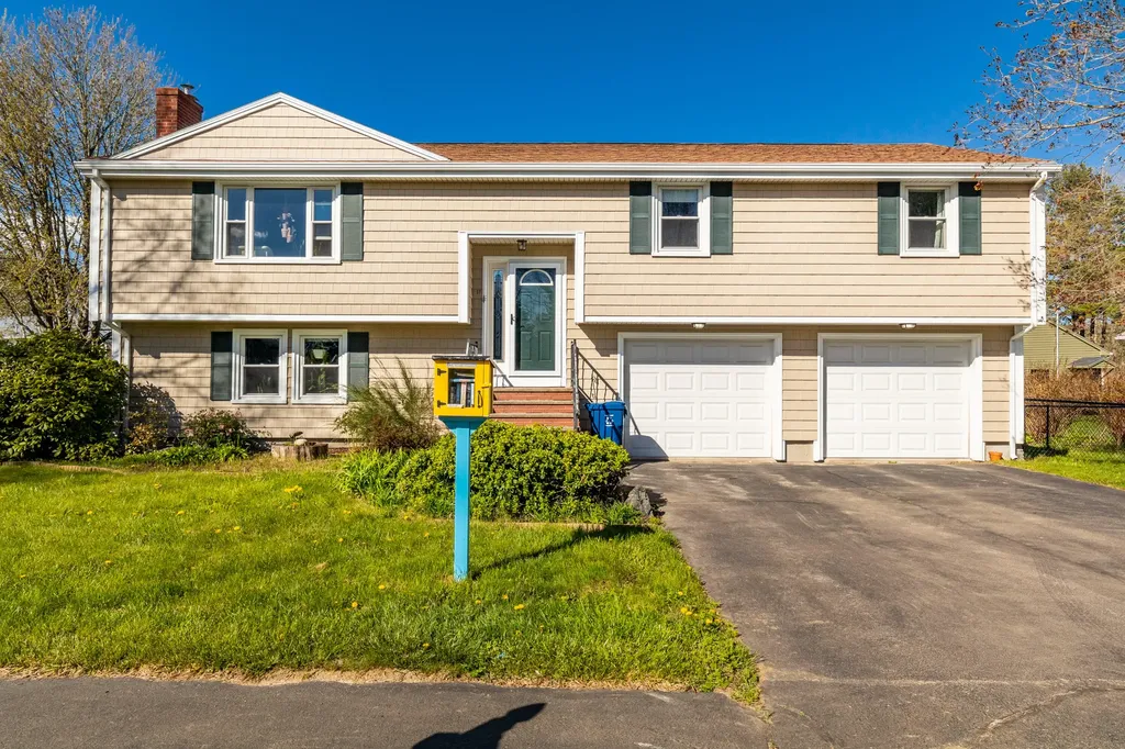 17 Wingate Drive Portland ME 04102