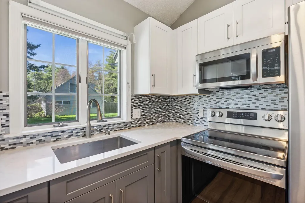 59 Riverbend Drive Yarmouth ME 04096
