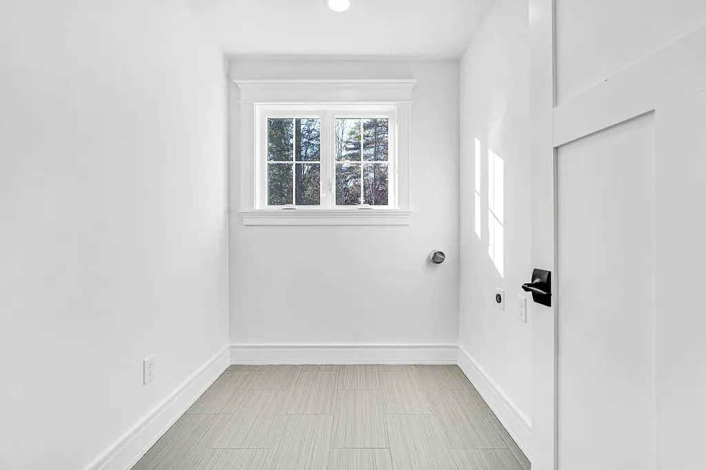 33 Rose Drive Cumberland ME 04021