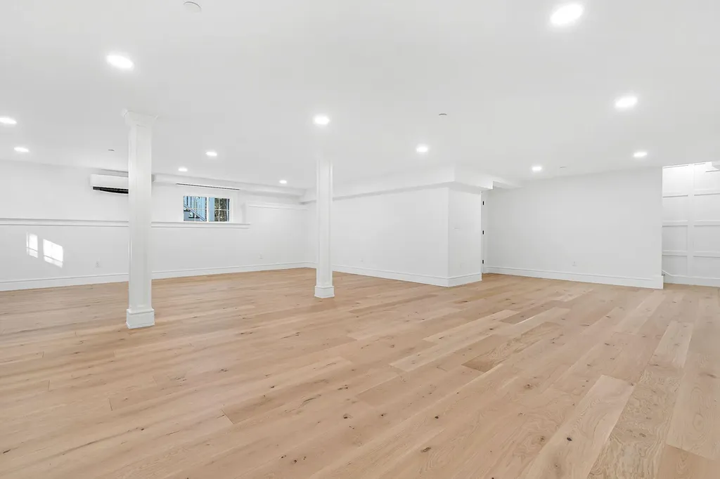 33 Rose Drive Cumberland ME 04021