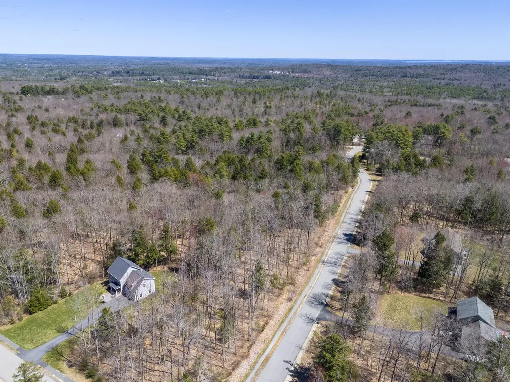 33 Rose Drive Cumberland ME 04021