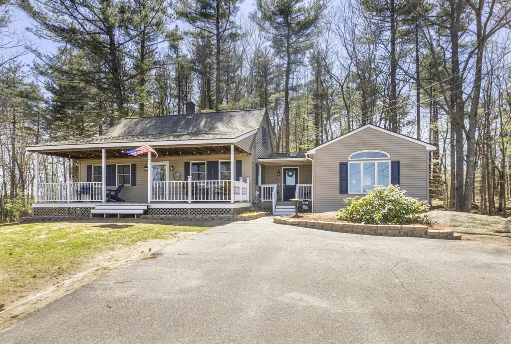 12 Priscilla Avenue Biddeford ME 04005
