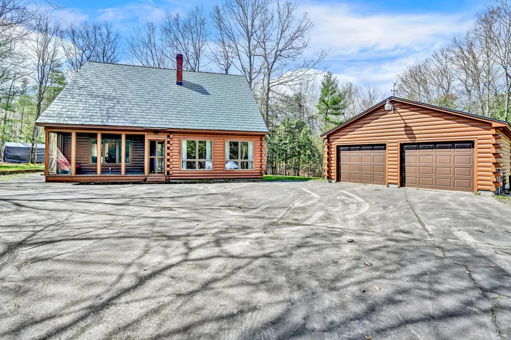 29 Cain Lane West Gardiner ME 04345