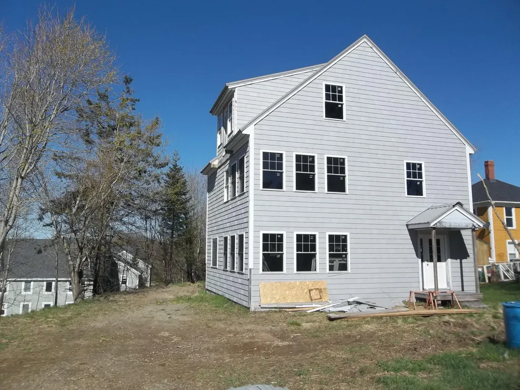 Eastport ME, 5 Burns Place