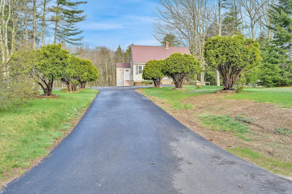 260 Gray Road Windham ME 04062