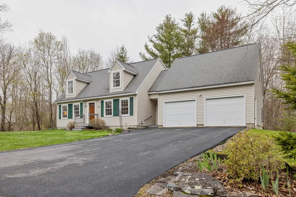 16 Holly Lane Windham ME 04062