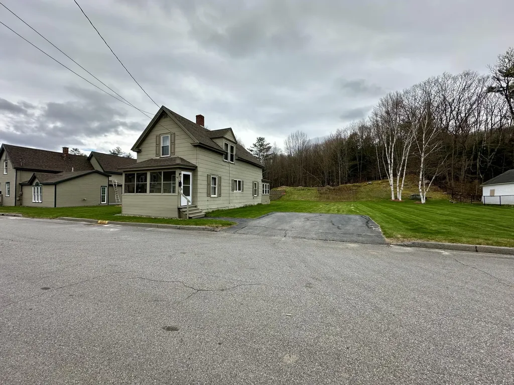 47 Holyoke Avenue Rumford ME 04276
