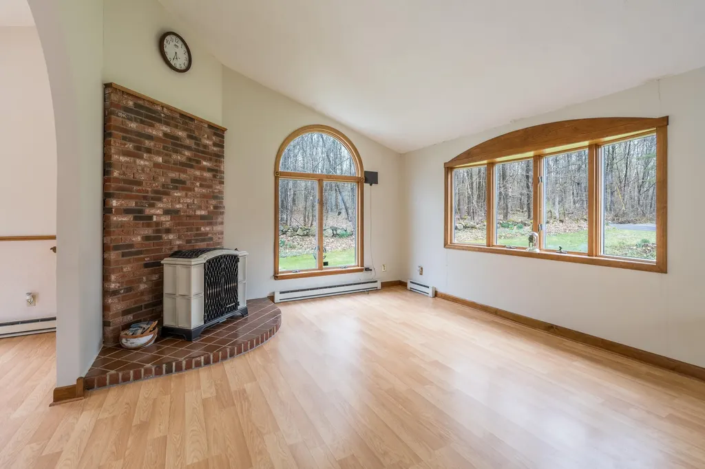 280 Woodbury Road Auburn ME 04210
