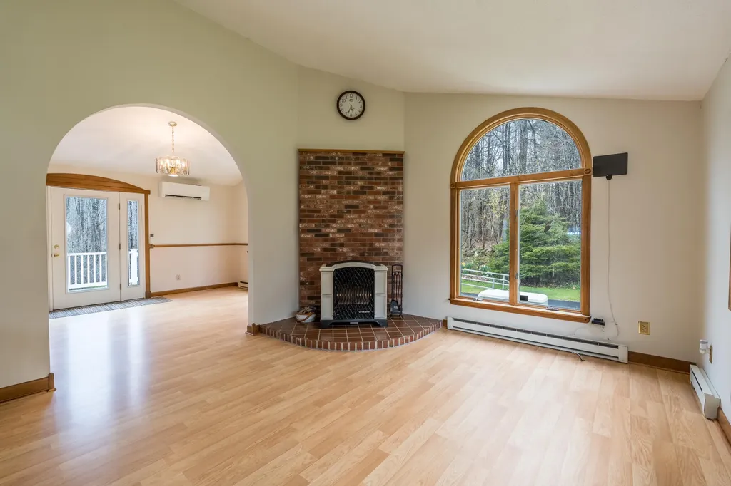 280 Woodbury Road Auburn ME 04210
