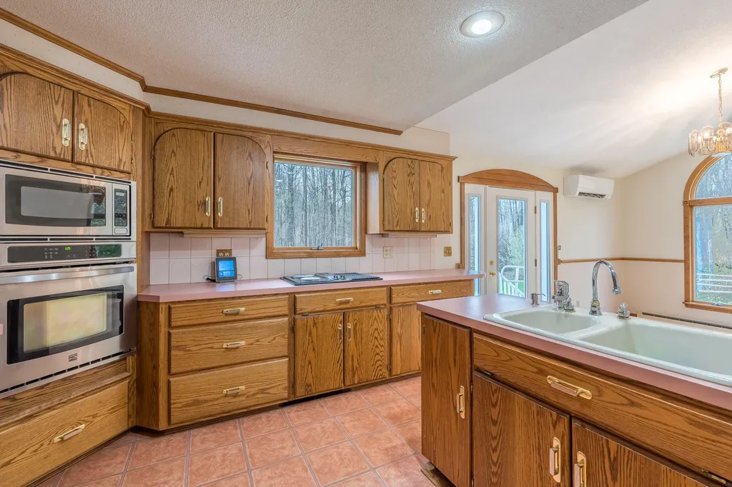 280 Woodbury Road Auburn ME 04210