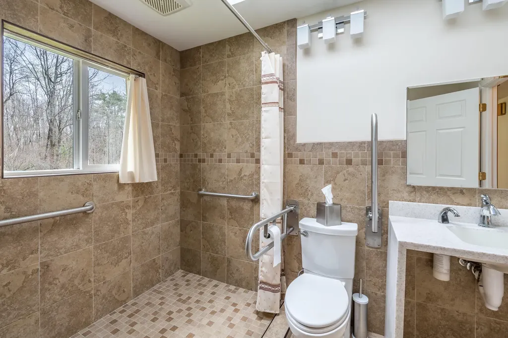 280 Woodbury Road Auburn ME 04210