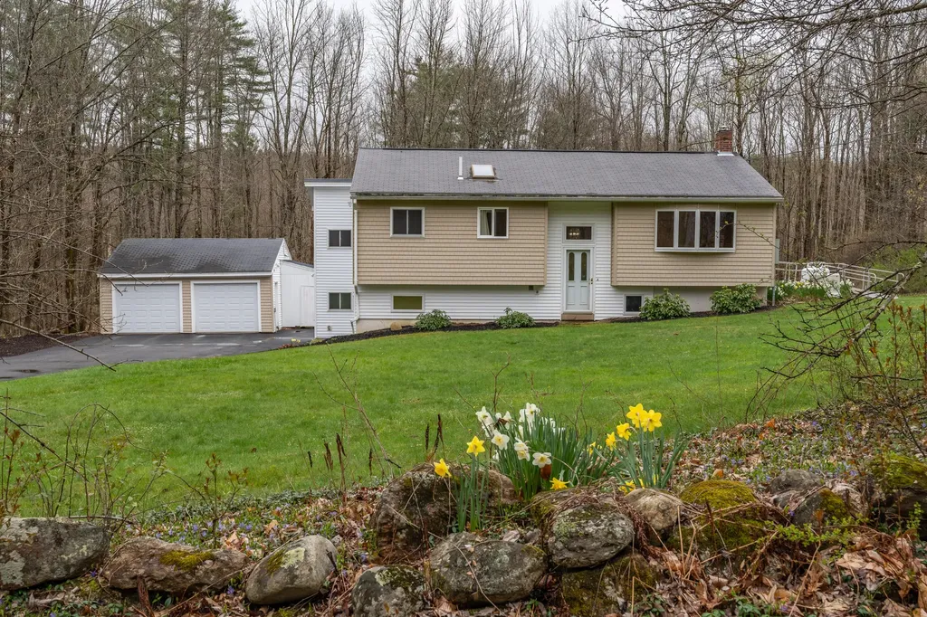 280 Woodbury Road Auburn ME 04210