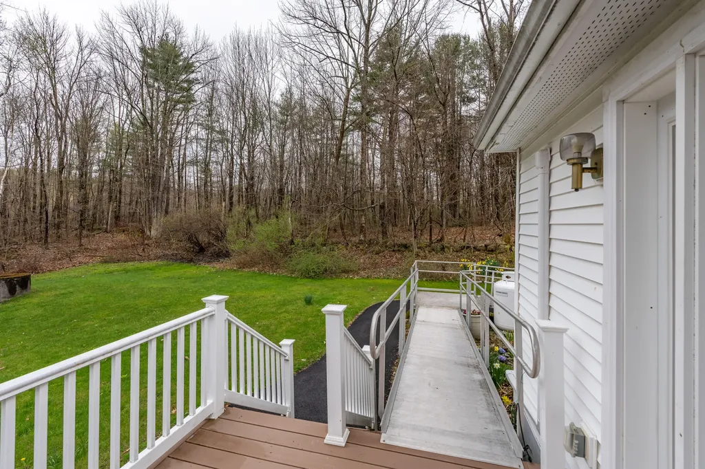 280 Woodbury Road Auburn ME 04210