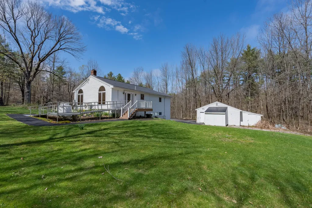 280 Woodbury Road Auburn ME 04210