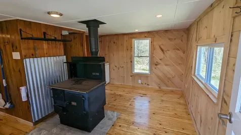 199 Beechwood Street Thomaston ME 04861