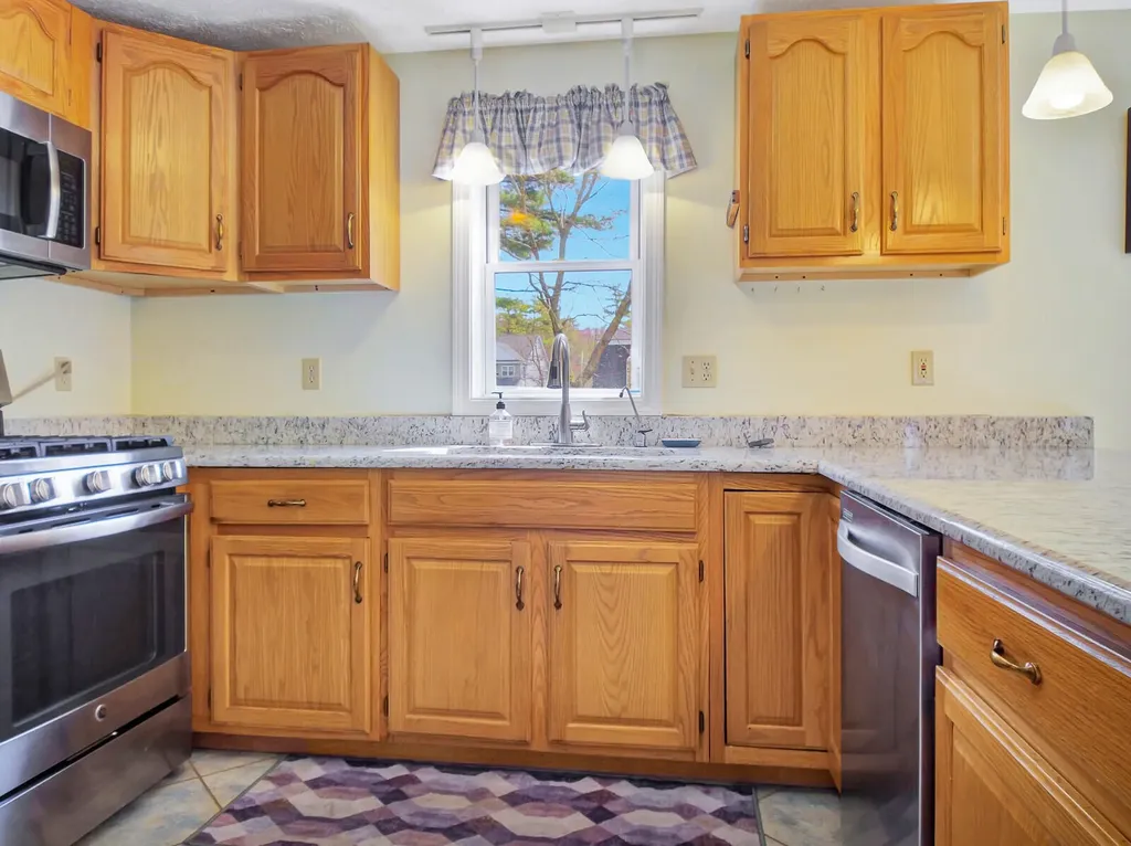 10 Poplar Street Old Orchard Beach ME 04064