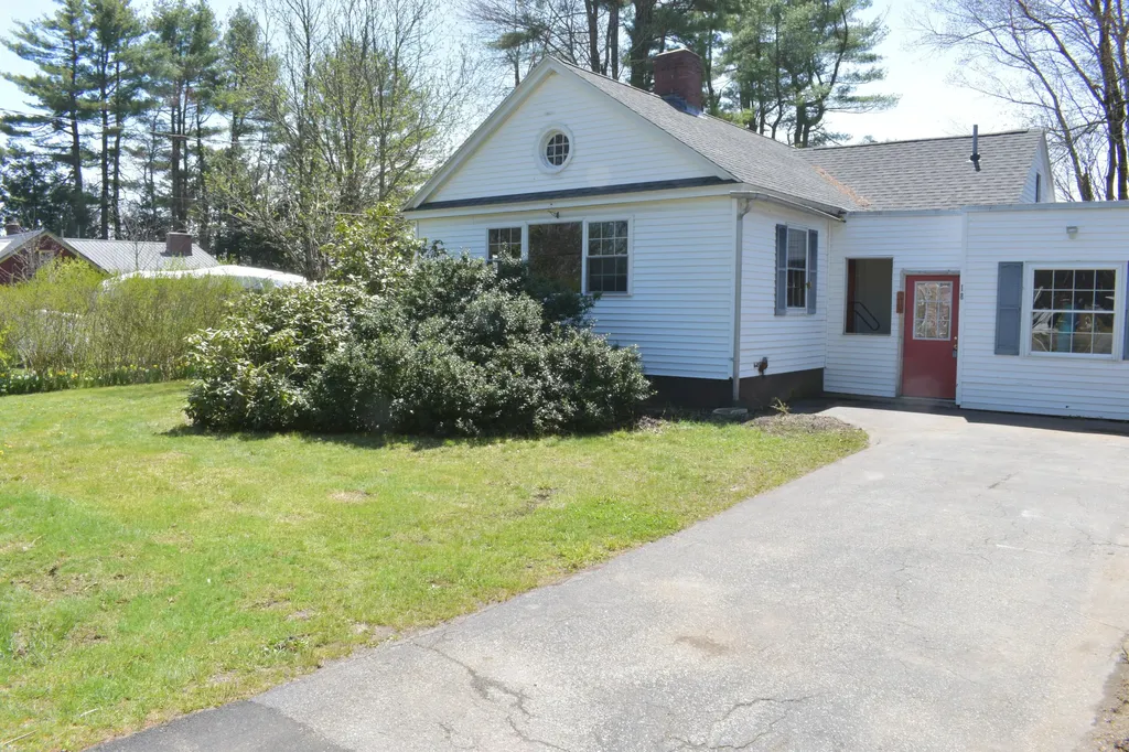 16 Flag Pond Road Saco ME 04072