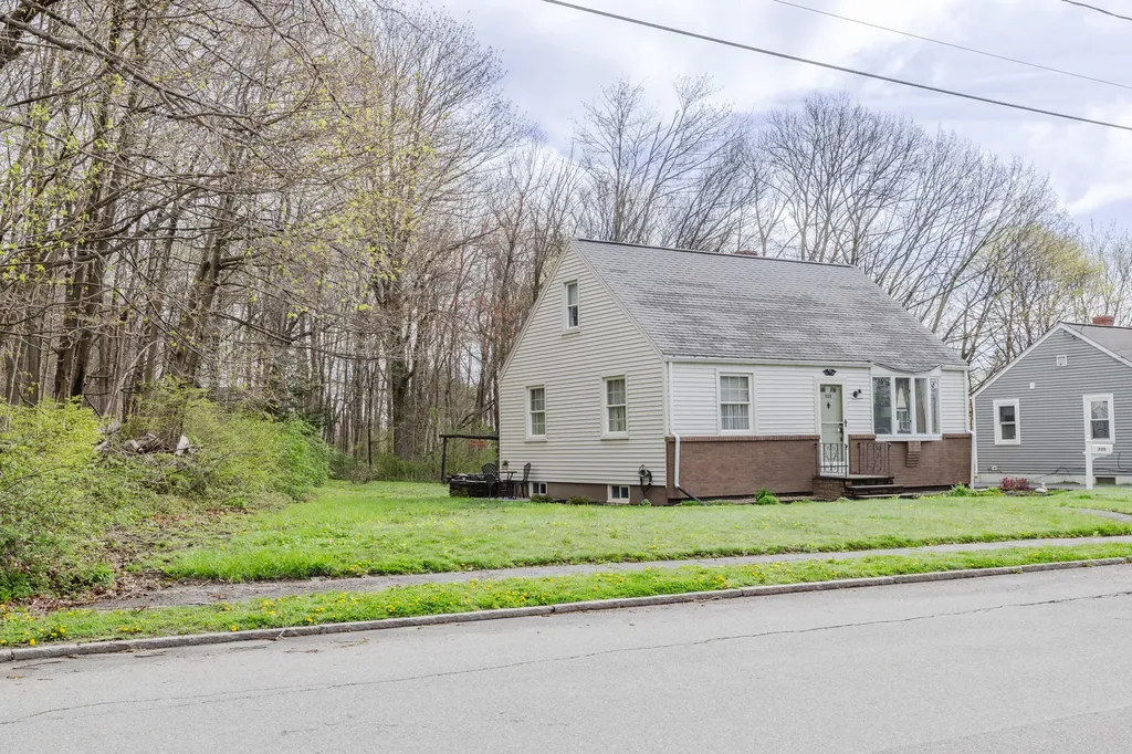 335 Sherwood Street Portland ME 04103