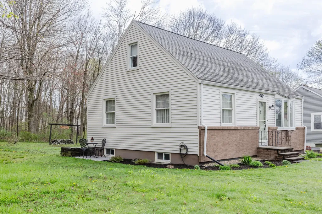 335 Sherwood Street Portland ME 04103