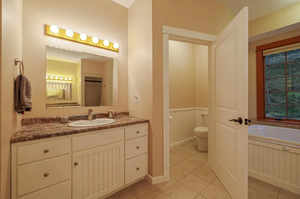 24 Coves End Drive Deer Isle ME 04627