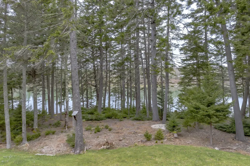 24 Coves End Drive Deer Isle ME 04627