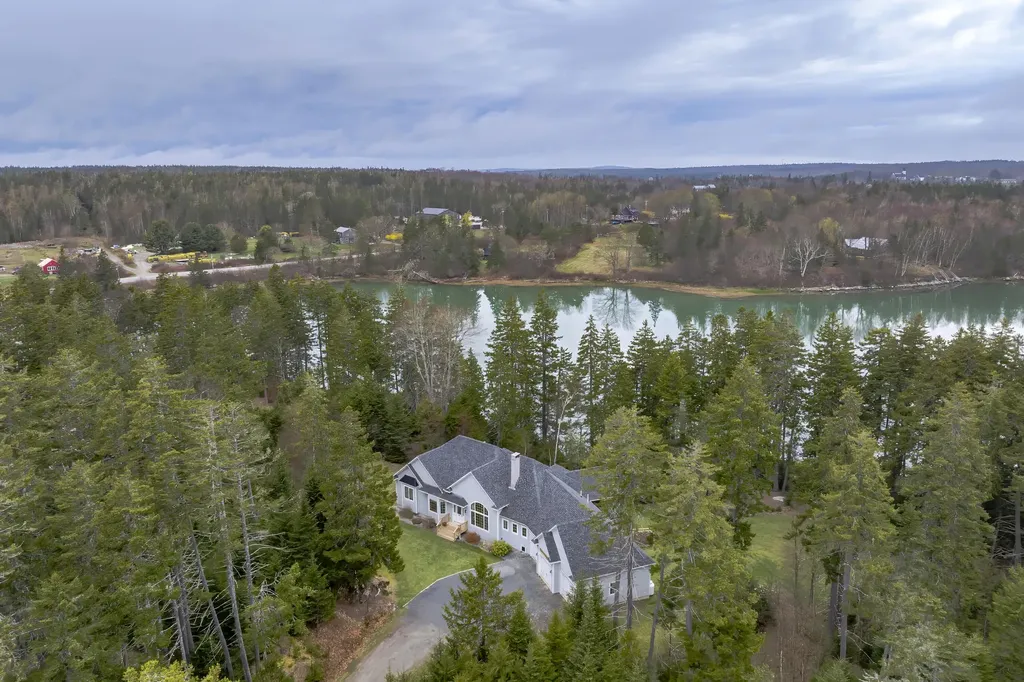 24 Coves End Drive Deer Isle ME 04627