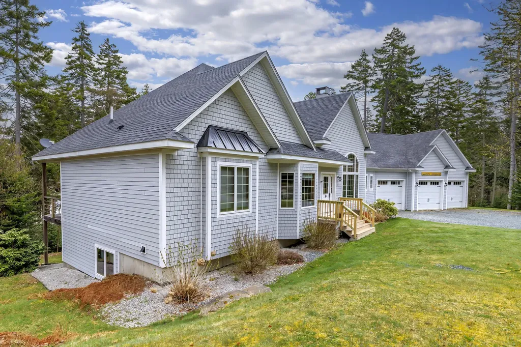 24 Coves End Drive Deer Isle ME 04627