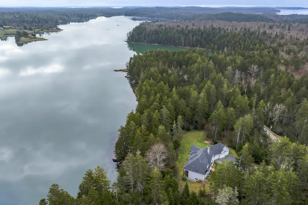 24 Coves End Drive Deer Isle ME 04627