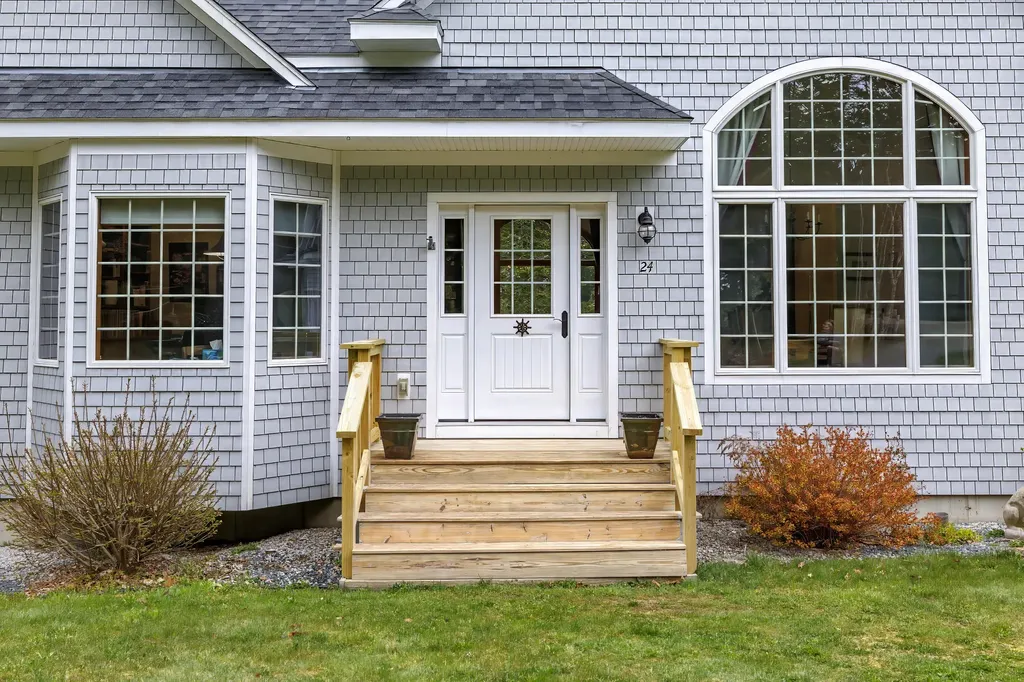 24 Coves End Drive Deer Isle ME 04627