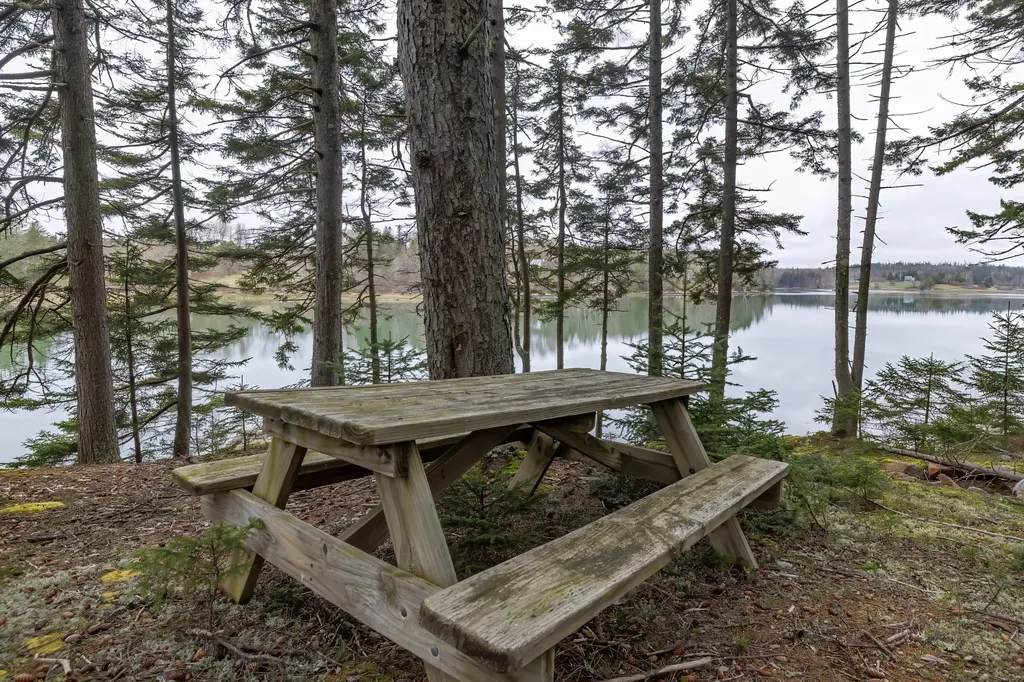 24 Coves End Drive Deer Isle ME 04627