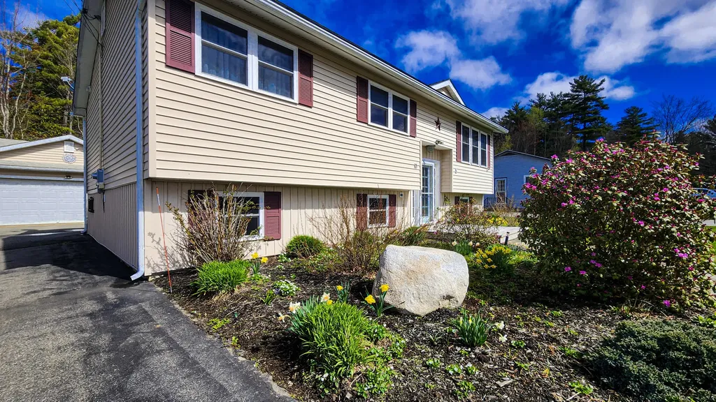 21 Sanford Avenue Old Town ME 04468