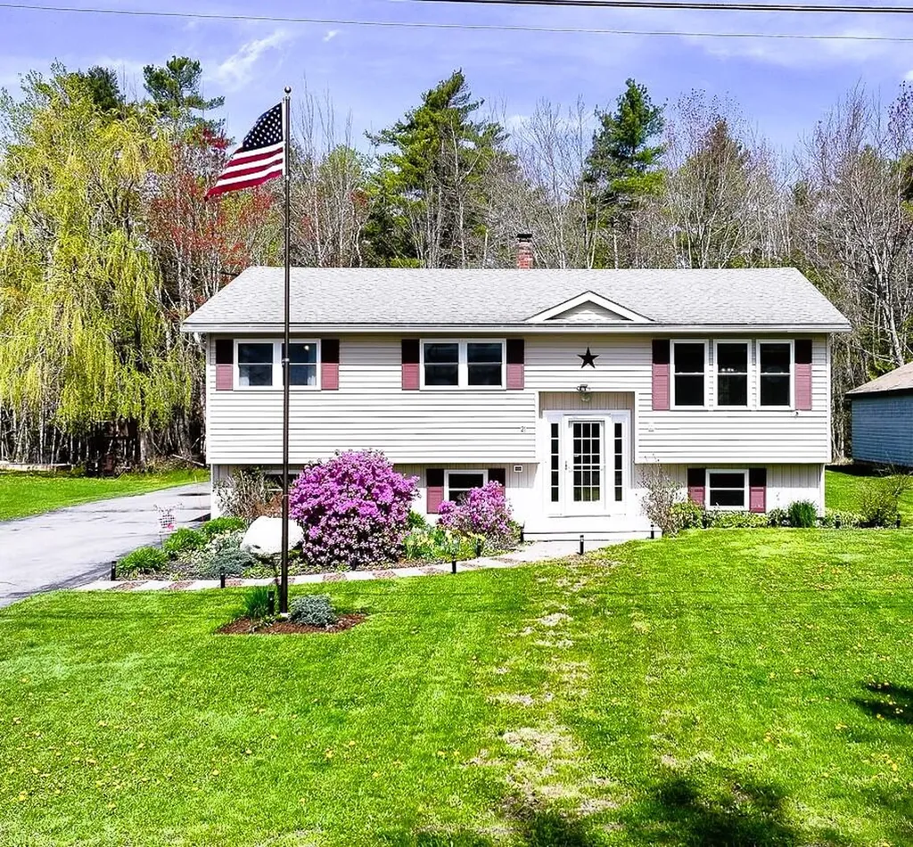 21 Sanford Avenue Old Town ME 04468