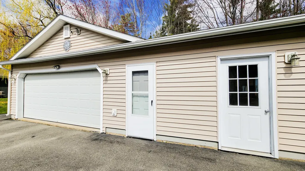 21 Sanford Avenue Old Town ME 04468
