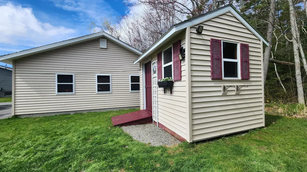 21 Sanford Avenue Old Town ME 04468
