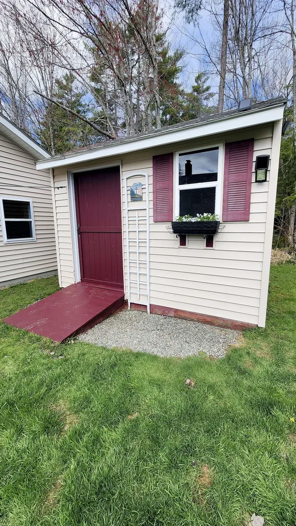 21 Sanford Avenue Old Town ME 04468