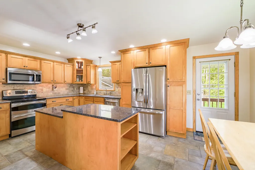 21 Sanford Avenue Old Town ME 04468