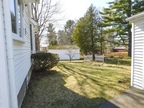 25 Pine Street Dexter ME 04930