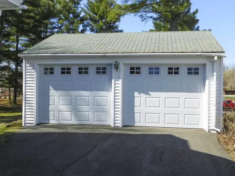 25 Pine Street Dexter ME 04930