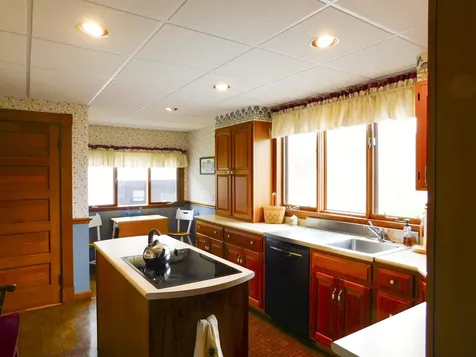 25 Pine Street Dexter ME 04930
