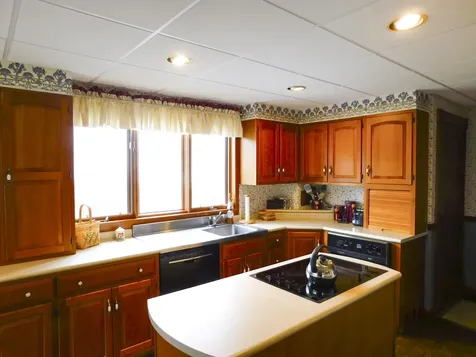 25 Pine Street Dexter ME 04930