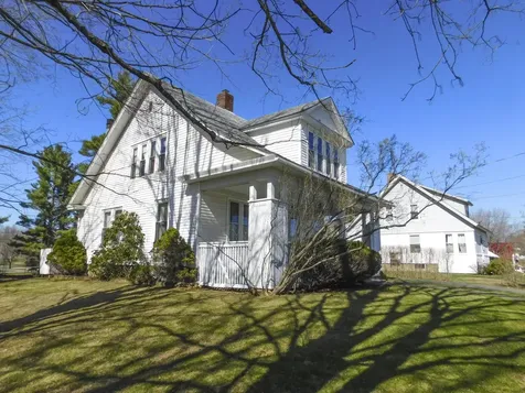 25 Pine Street Dexter ME 04930